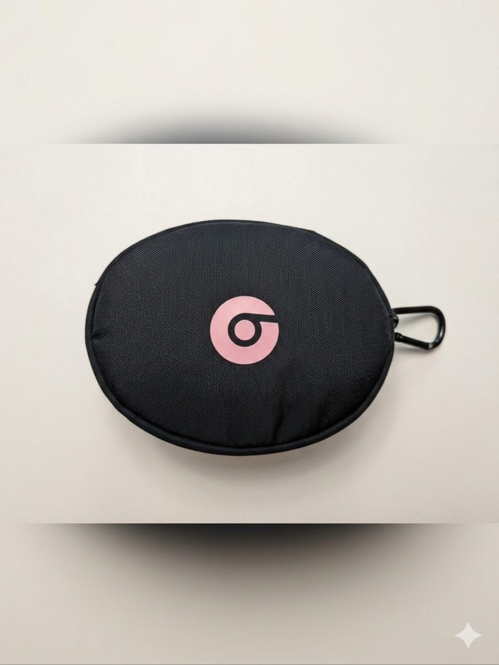 Beats by Dr. Dre Solo3 Soft Headphone Case Black with Pink Logo